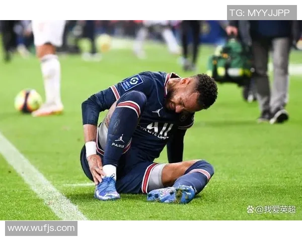 内马尔本赛季再度受伤巴黎欧冠前景面临严峻挑战 内马尔本赛季再度受伤巴黎欧冠前景面临严峻挑战